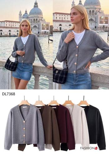 Cardigan with buttons - ph 2