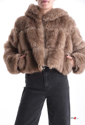 Blusão Bomber pelo sintético com fecho com bolsos com capuz