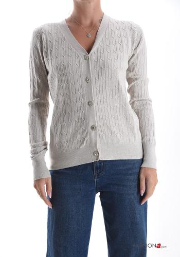 Cardigan with buttons