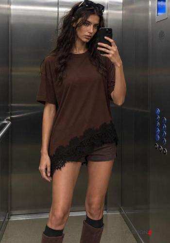 T-shirt em Algodão bordado inglês