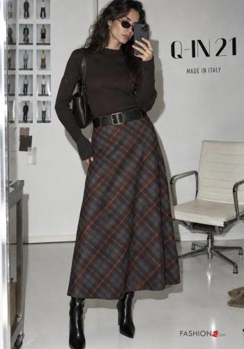 Skirt with belt
