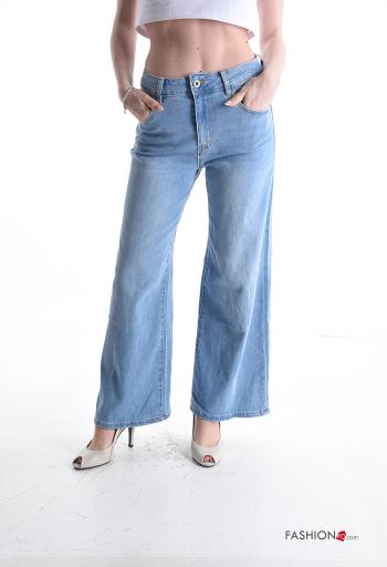 Calças de ganga em Algodão denim com bolsos com botões com fecho