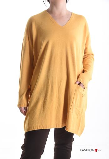 Dress with buttons with pockets