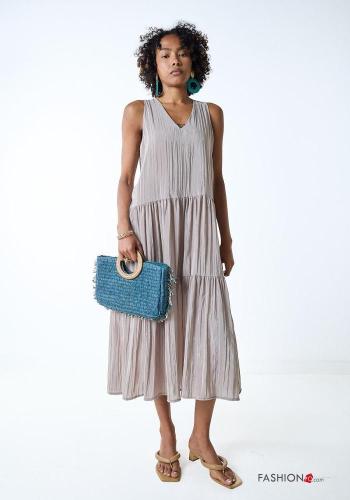 Vestido sin mangas con cuello en v