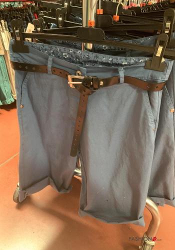  Bermuda in Cotone con cintura con tasche  Blu Klein