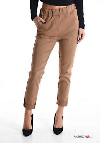  Trousers with pockets with elastic