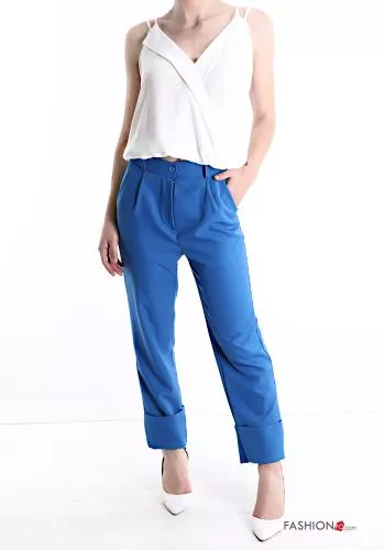  Trousers with pockets