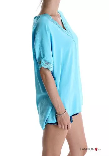  lace T-shirt with v-neck