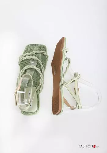  Sandálias imitação de couro com pulseira 