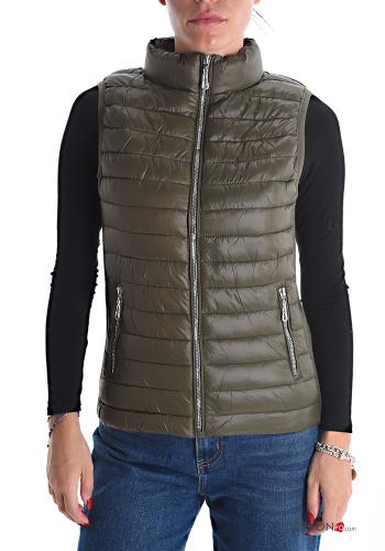  Chaleco acolchado con bolsillos con cremallera de cuello alto  Verde oscuro