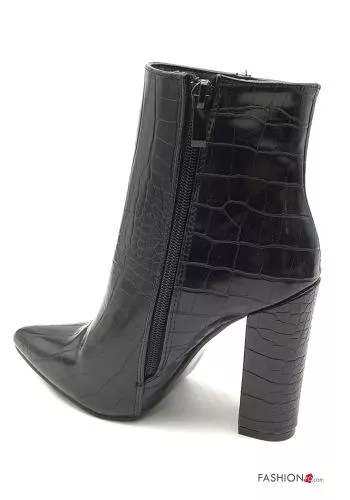  Ankle boots with zip