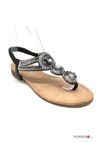  Sandálias imitação de couro com strass 