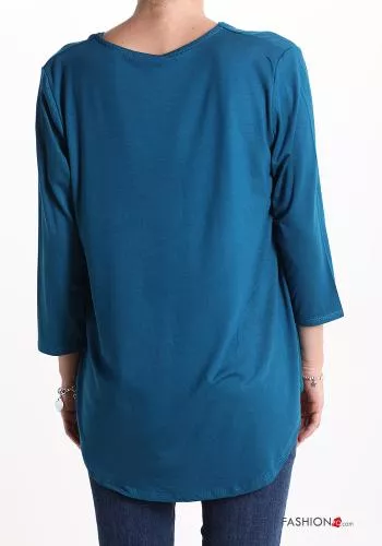  Long sleeved top with v-neck