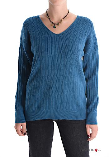  Sweater with v-neck