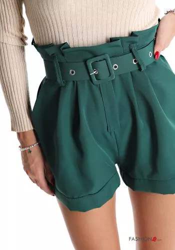  Shorts with belt with pockets