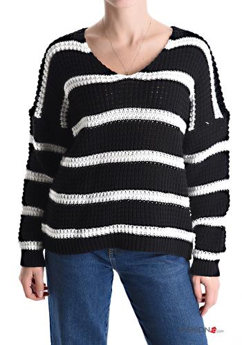 Striped Sweater with v-neck Black