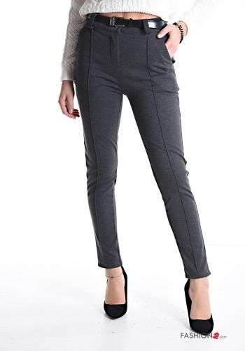  Pantalones con cinturón con bolsillos 