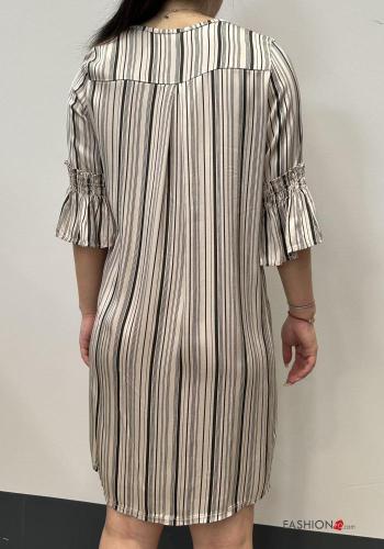 Vestido curto gola redonda às riscas manga três quartos - ph 2