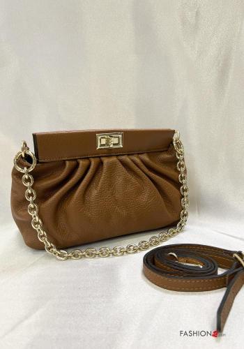 Pochette in Vera pelle con tracolla con catena - ph 2