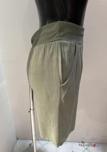 Bermuda con tasche con elastico - ph 2