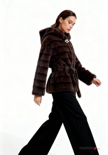 Blusão pelo sintético manga comprida com capuz com bolsos com cinto com strass com botões - ph 2