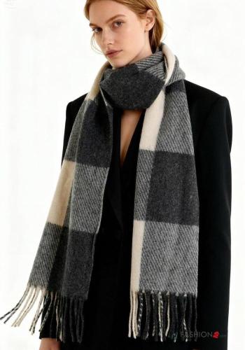 Sciarpa in Misto Lana Fantasia tartan con frange - ph 2