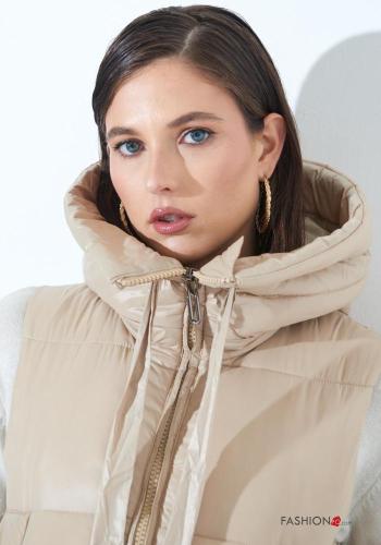 Piumino senza maniche con spacco con cappuccio con tasche con zip - ph 2