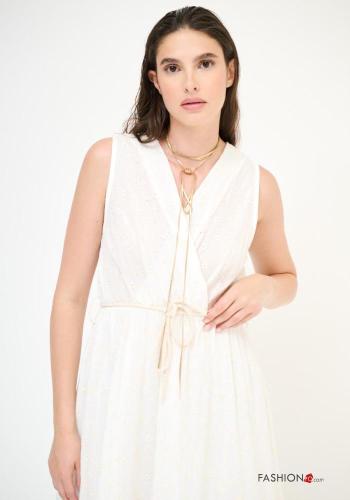 Besticktes Muster Kleid aus Baumwolle mit V-Ausschnitt mit stoffgürtel - ph 2