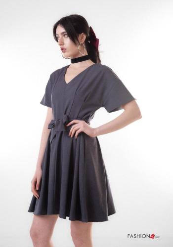 Robe courte à col en V - ph 2