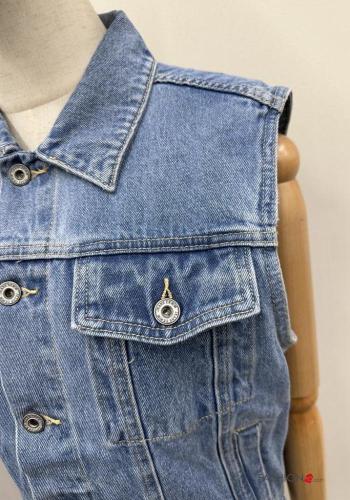 Smanicato in Cotone con colletto denim senza maniche con bottoni con tasche - ph 2