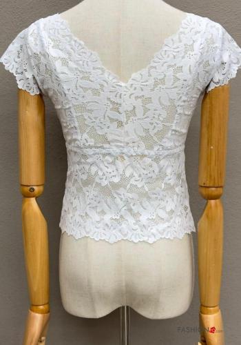 Top corto pizzo maniche corte Fantasia ricamata scollo a V - ph 2