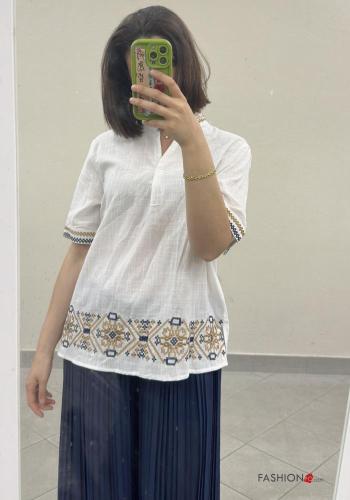 Blusa in Cotone maniche corte Fantasia ricamata - ph 3