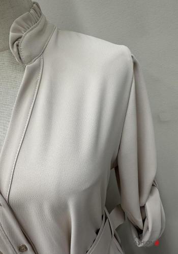 Kleid mit Gürtel mit Knöpfen - ph 4