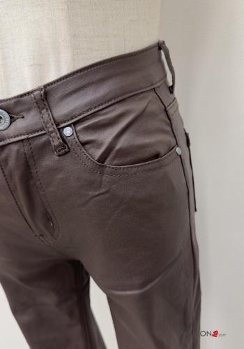 Pantalone con tasche con bottoni con zip - ph 2