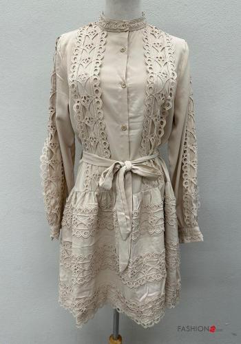 Robe manches longues à genoux avec noeud broderie anglaise à boutons