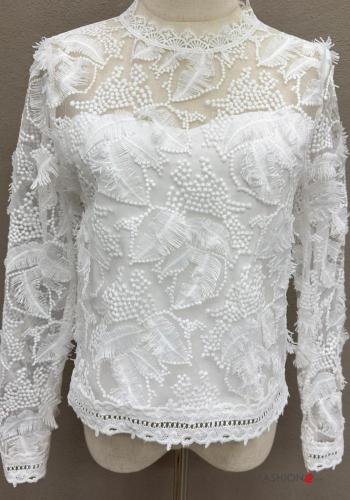 Embroidered Long sleeved top