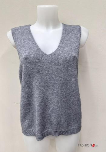 Gilet with v-neck - ph 1
