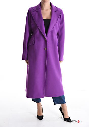 Coat with buttons with pockets