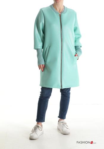 Coat with pockets with zip
