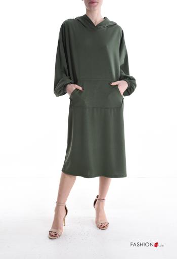 Dress with pockets with split with hood