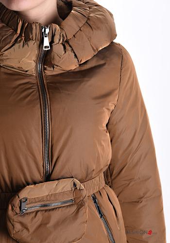 Daunenjacke mit Gürtel mit Kapuze mit Reißverschluss mit Taschen mit Gürteltasche - ph 4
