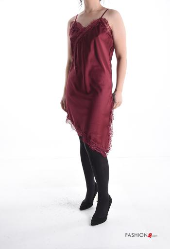 Jupon satin asymétrique détail dentelle