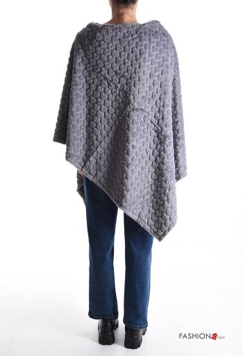 Poncho asimmetrico con scollo a barca - ph 2