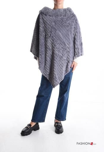 Poncho pelliccia sintetica asimmetrico - ph 5