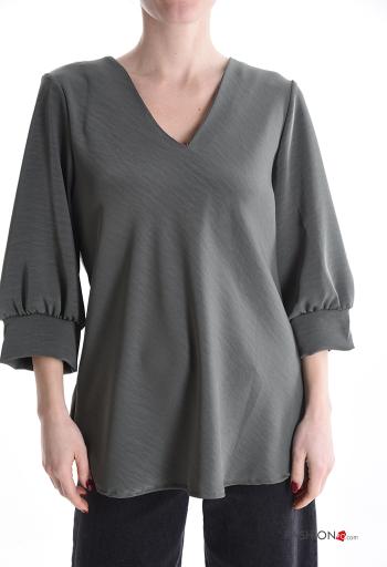Blusa scollo a V maniche a tre quarti