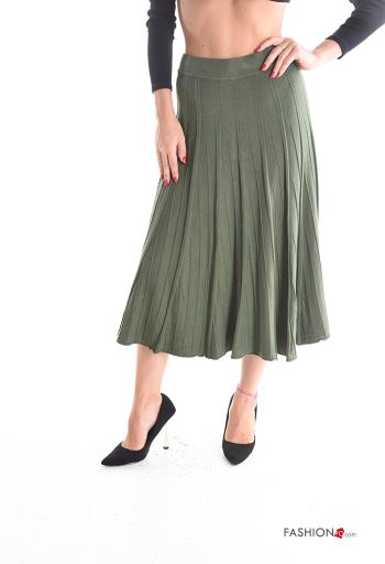Skirt with elastic