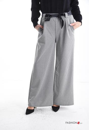 Pantalone wide leg con tasche con nastro