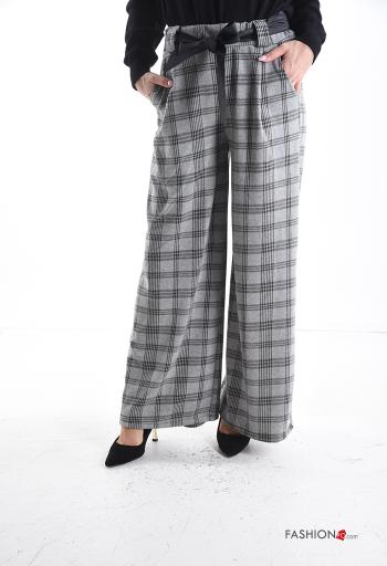 Pantalone wide leg Fantasia tartan con tasche con nastro