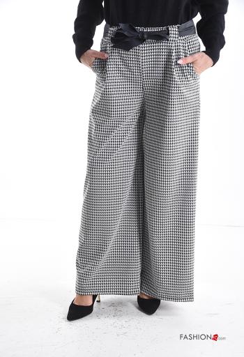 Pantalone wide leg con tasche con nastro