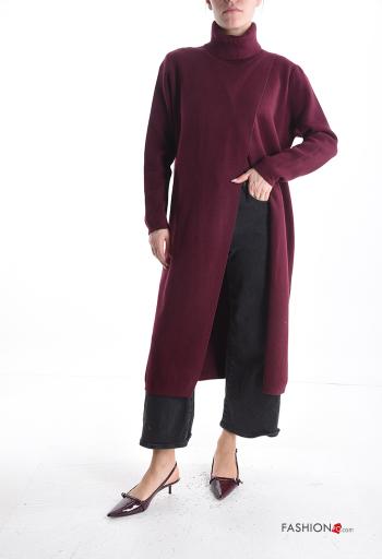 Vestido de cuello alto con abertura
